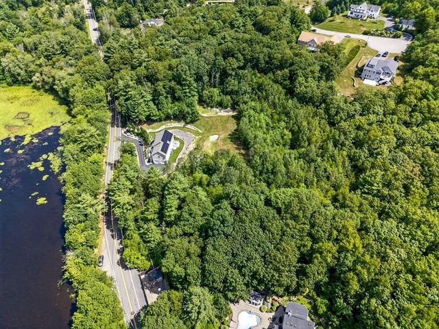 1600 West St, Stoughton, MA 02072