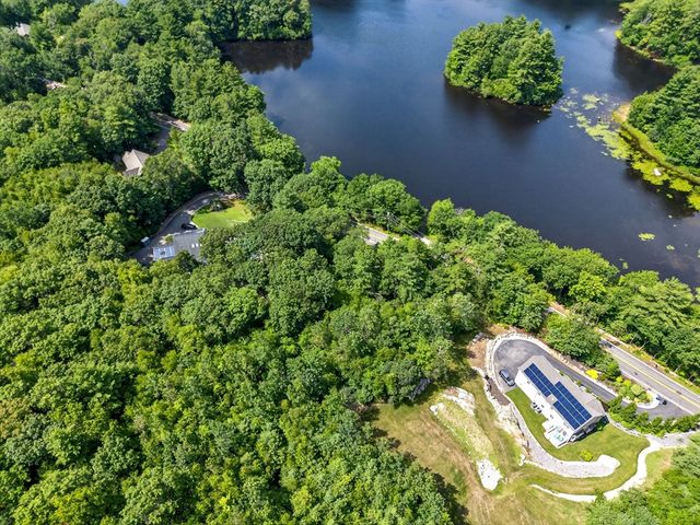 1600 West St, Stoughton, MA 02072