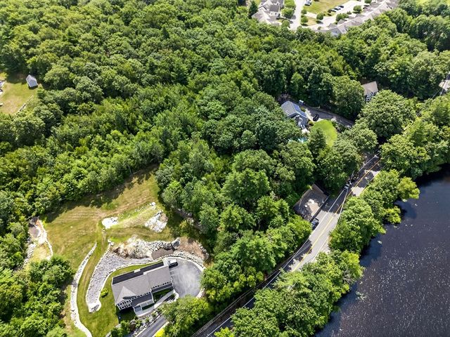 1600 West St, Stoughton, MA 02072