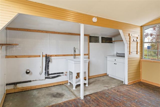 411 Third Street, Dequincy, LA 70633