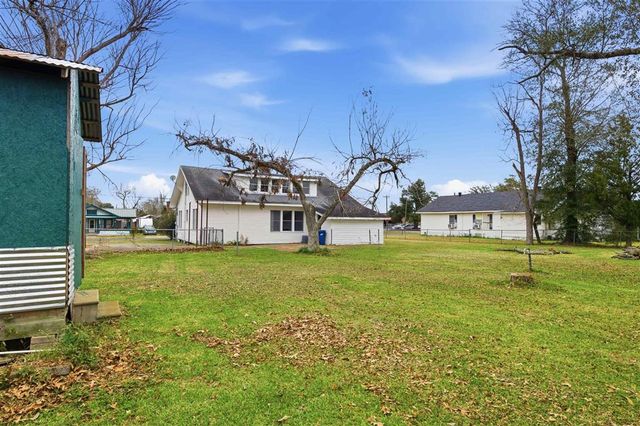 411 Third Street, Dequincy, LA 70633