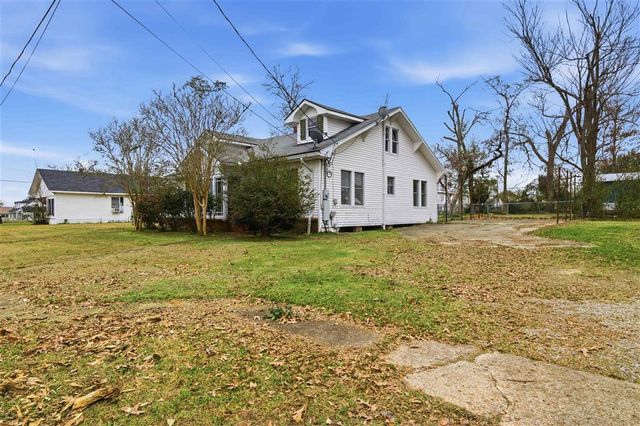 411 Third Street, Dequincy, LA 70633
