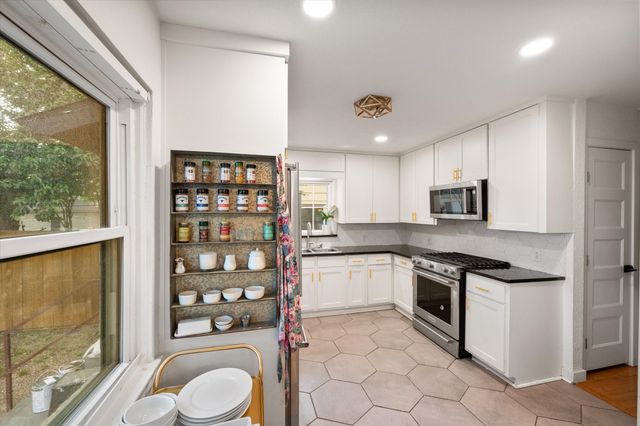 3808 Gaspar Drive, Dallas, TX 75220