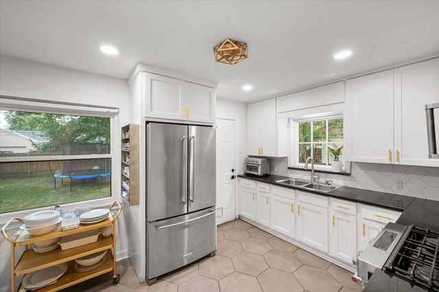 3808 Gaspar Drive, Dallas, TX 75220
