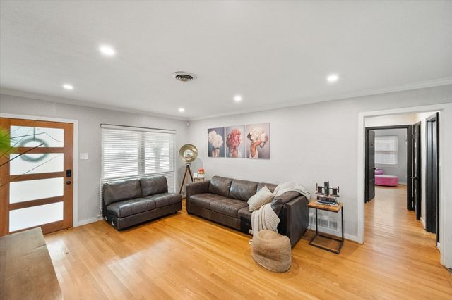 3808 Gaspar Drive, Dallas, TX 75220