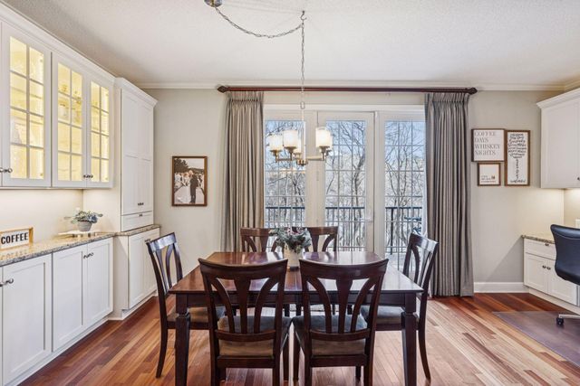 582 Payne Avenue, Saint Paul, MN 55130