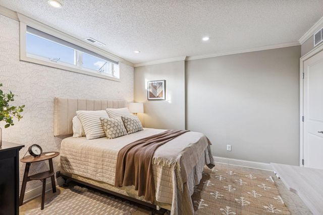 582 Payne Avenue, Saint Paul, MN 55130