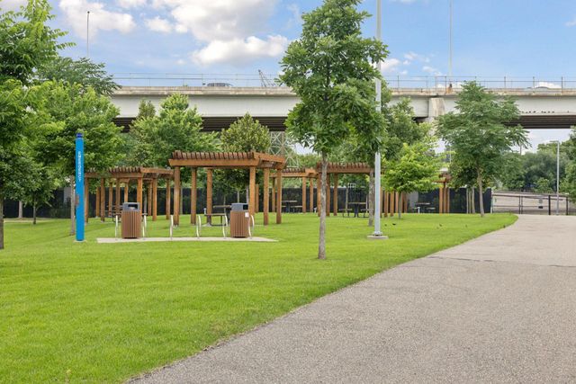 582 Payne Avenue, Saint Paul, MN 55130