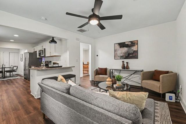 678 Commercial, Atlanta, GA 30318