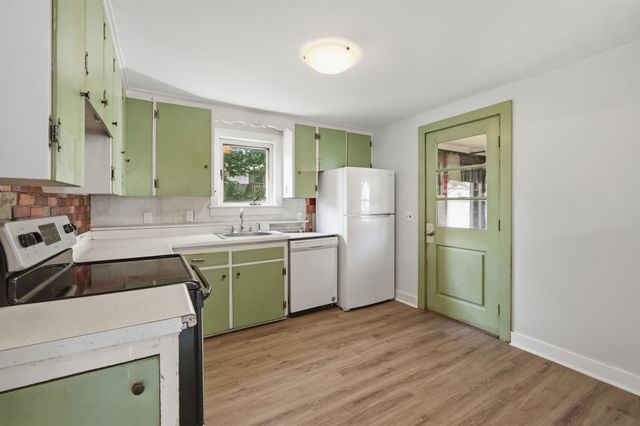 40 Theresa Court, Manchester, NH 03103