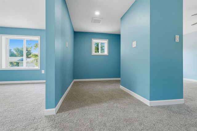 40 Theresa Court, Manchester, NH 03103