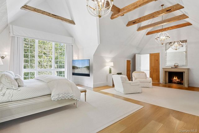 123 Abrahams Path, East Hampton, NY 11937