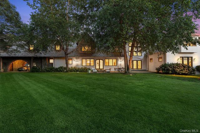 123 Abrahams Path, East Hampton, NY 11937
