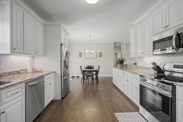 1702 Gordon Ln, Lawrenceburg, TN 38464