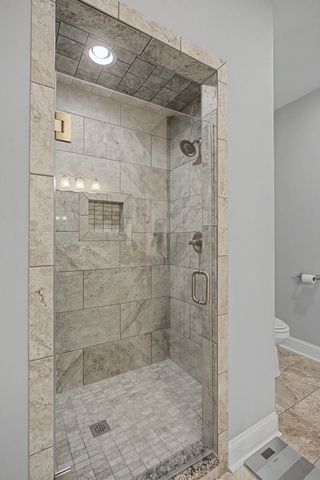 1702 Gordon Ln, Lawrenceburg, TN 38464