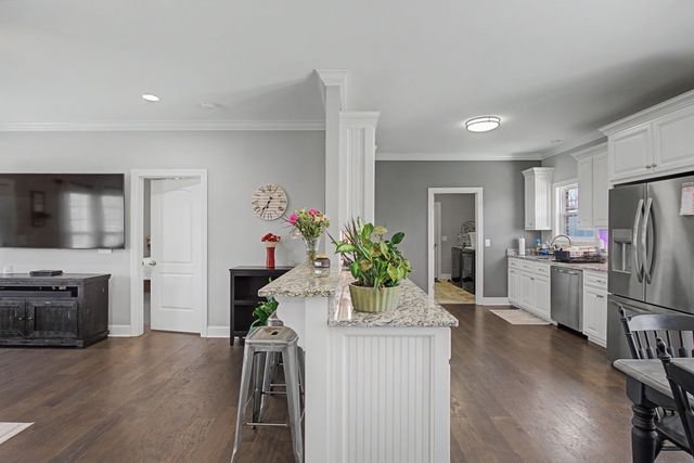 1702 Gordon Ln, Lawrenceburg, TN 38464