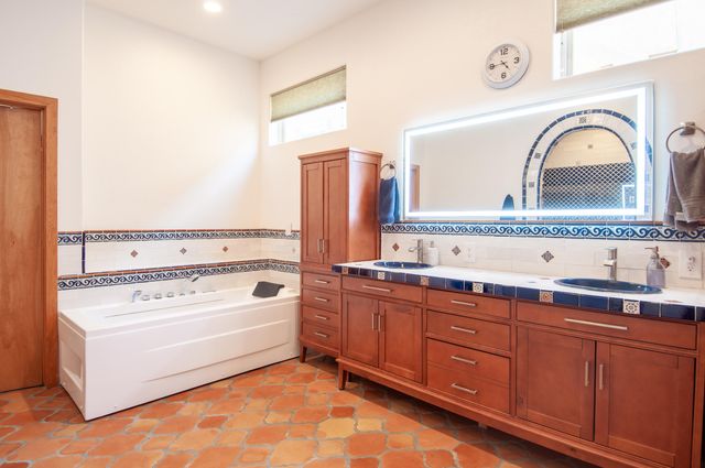 6212 Buffalo Hills Drive NE, Albuquerque, NM 87111