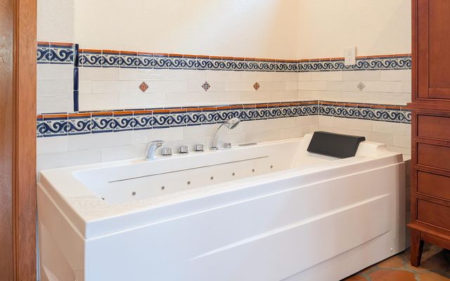 6212 Buffalo Hills Drive NE, Albuquerque, NM 87111