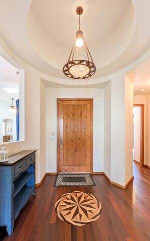6212 Buffalo Hills Drive NE, Albuquerque, NM 87111