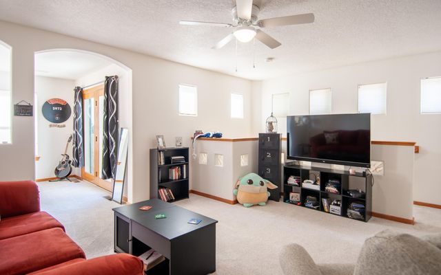 6212 Buffalo Hills Drive NE, Albuquerque, NM 87111