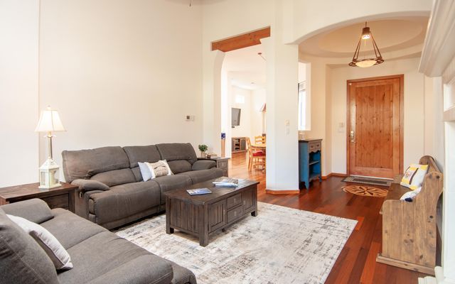 6212 Buffalo Hills Drive NE, Albuquerque, NM 87111