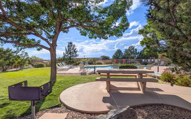6212 Buffalo Hills Drive NE, Albuquerque, NM 87111