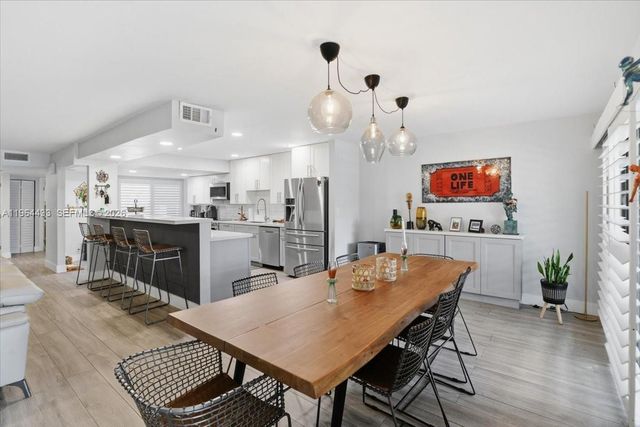 958 Mockingbird Ln 514, Plantation, FL 33324