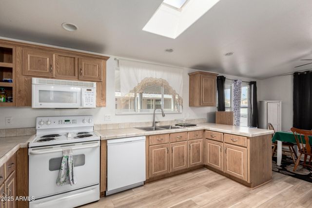 150 S WINDSOR -- 127, Mesa, AZ 85204