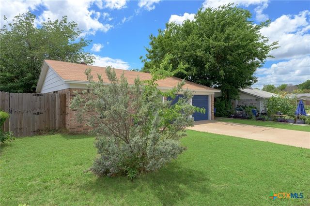 115 W Hogan Drive, Copperas Cove, TX 76522