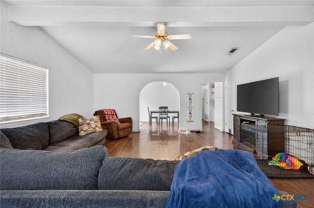 115 W Hogan Drive, Copperas Cove, TX 76522
