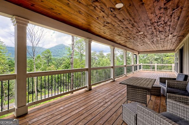 63 Redwood Lane, Tiger, GA 30576