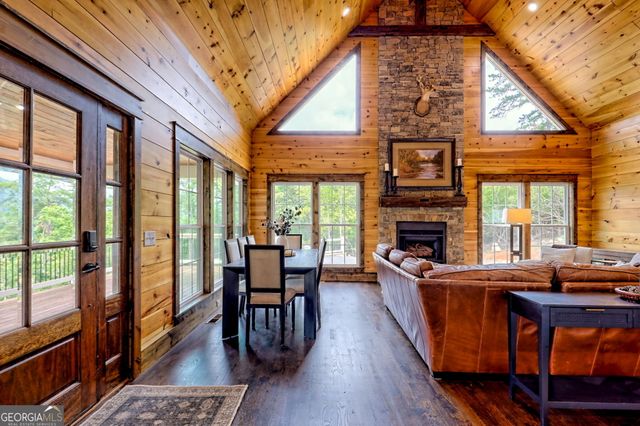 63 Redwood Lane, Tiger, GA 30576