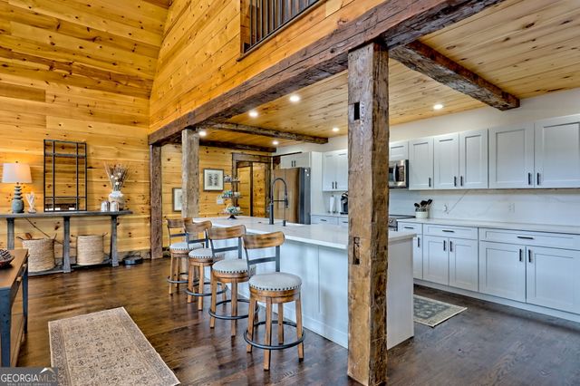 63 Redwood Lane, Tiger, GA 30576