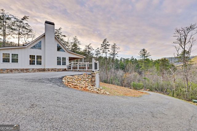 63 Redwood Lane, Tiger, GA 30576