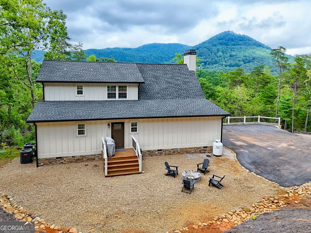 63 Redwood Lane, Tiger, GA 30576