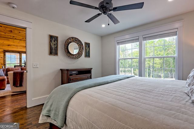 63 Redwood Lane, Tiger, GA 30576