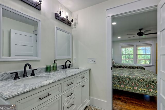 63 Redwood Lane, Tiger, GA 30576