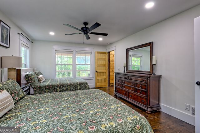 63 Redwood Lane, Tiger, GA 30576