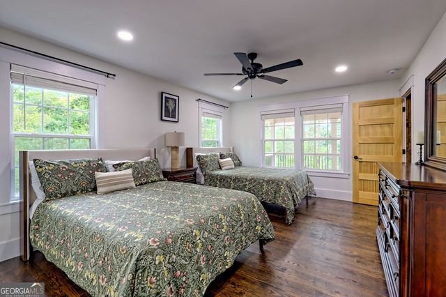 63 Redwood Lane, Tiger, GA 30576