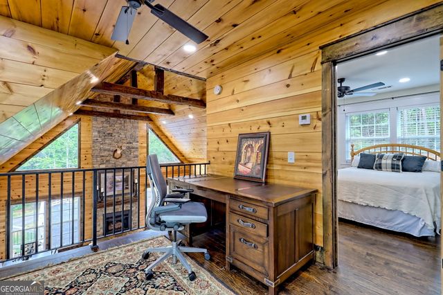 63 Redwood Lane, Tiger, GA 30576