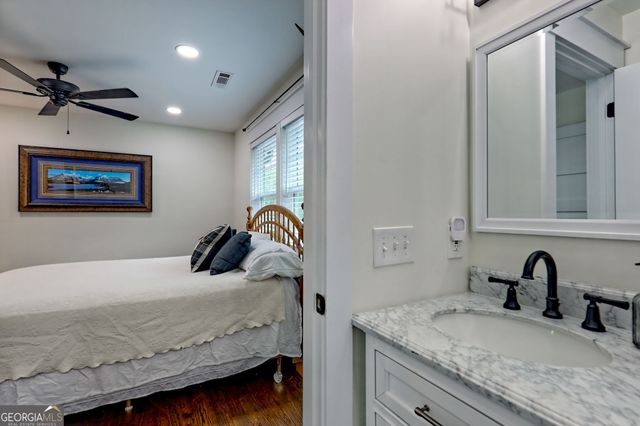 63 Redwood Lane, Tiger, GA 30576