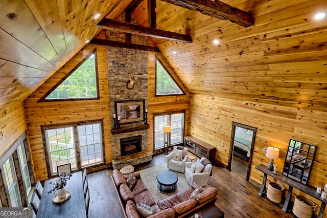 63 Redwood Lane, Tiger, GA 30576