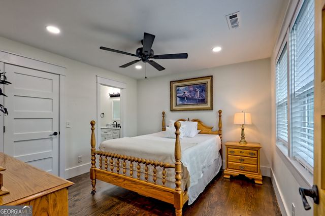 63 Redwood Lane, Tiger, GA 30576