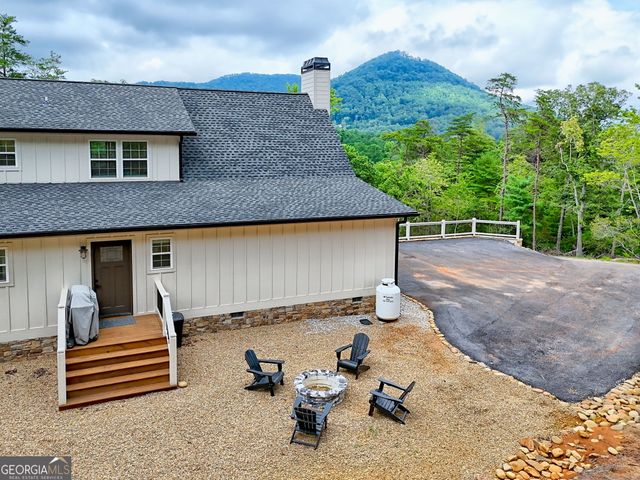 63 Redwood Lane, Tiger, GA 30576