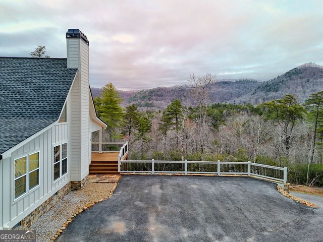 63 Redwood Lane, Tiger, GA 30576