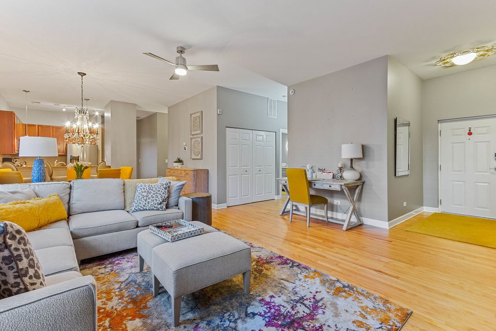 1942 S PRAIRIE Street 2, Chicago, IL 60616 — photo 4