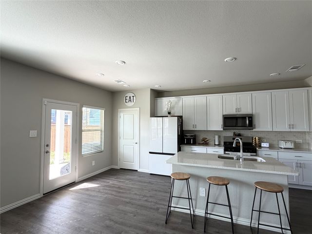 4001 Monticello Drive, Farmersville, TX 75442