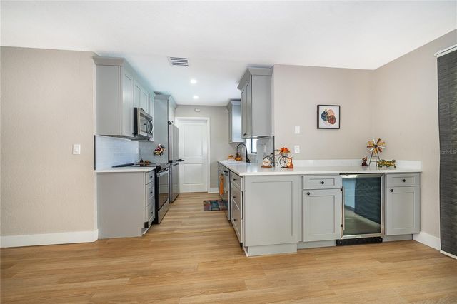 4522 FETROW DRIVE, Orlando, FL 32812