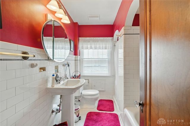 110 S Broadmoor Boulevard, Springfield, OH 45504