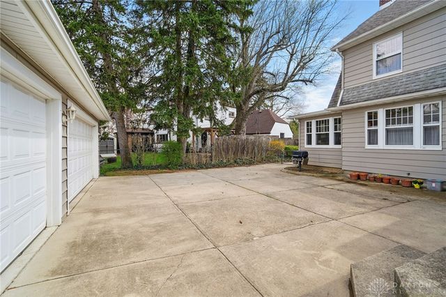 110 S Broadmoor Boulevard, Springfield, OH 45504